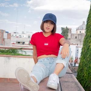 Meet your Posher, Sandra